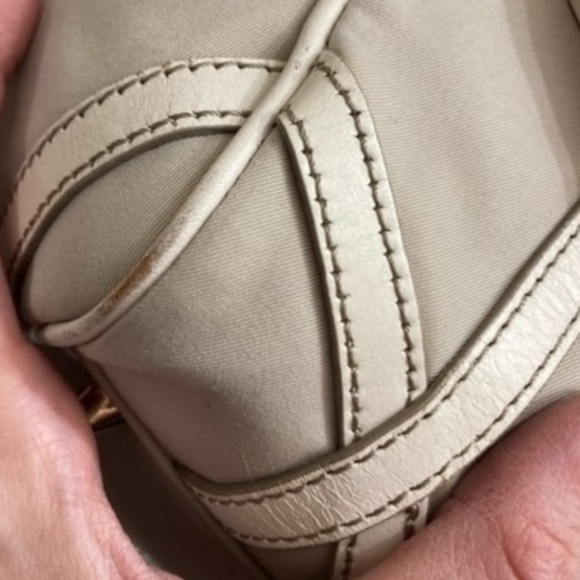 Burberry Canterbury tote bag in khaki and white leather - Picture 13 of 13